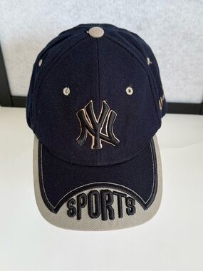 Vintage New York Yankees Hat Cap Adjustable Velcro T.R.X Sports Korea Wool Blend